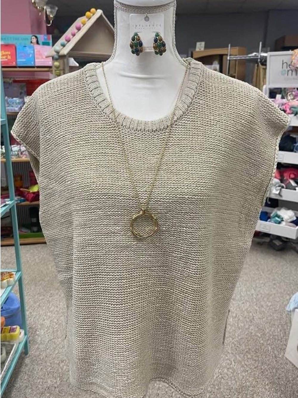 Women's Cream Knit Sleeveless Relaxed Sweater Top NWT